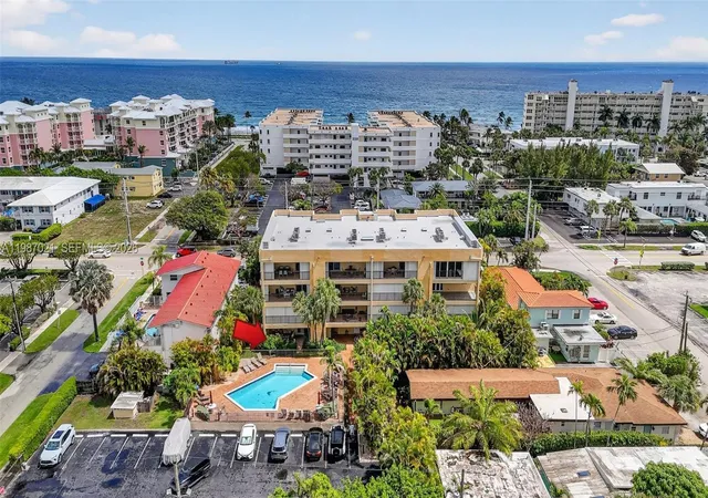 Homes for sale in Deerfield Beach, FL | 333 Se 20Th Ave, Deerfield Beach, FL 33441