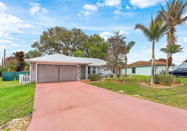 Photo 3 of Single family home for sale at 2114 Se Midtown Rd, Port St Lucie, FL 34952 | MLS# B26005382 | Listing updated on 2026-09-23