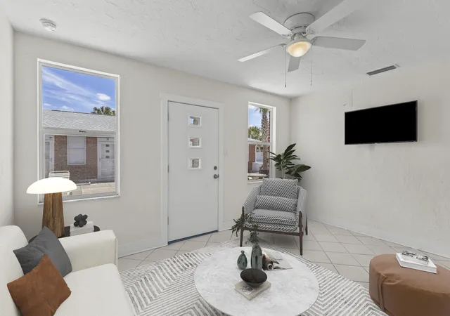 4th image of 908 Villas Dr #18, Venice, FL 34285 | MLS# B26005389
