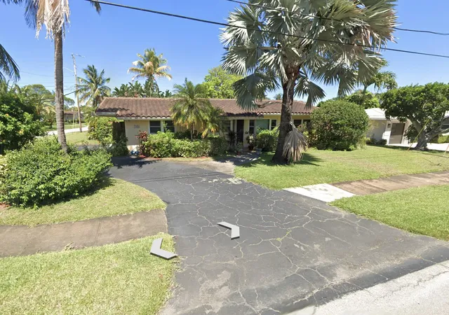 Photo 1 of Single family home for sale at 2456 Middle River Dr, Fort Lauderdale, FL 33305 | MLS# B26005458 | Listing updated on 2026-10-04