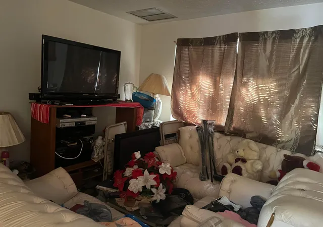 5th image of 530 S C St W, Lake Worth Beach, FL 33460 | MLS# B26005654