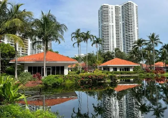 3rd image of 3530 Mystic Pointe Dr #1412, Aventura, FL 33180 | MLS# A11987406