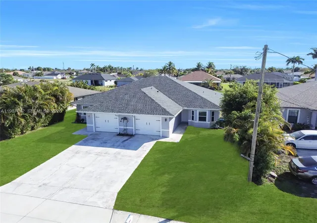 Homes for sale in Cape Coral, FL | 2032 Ne 6th St, Cape Coral, FL 33909 | MLS# A11987712