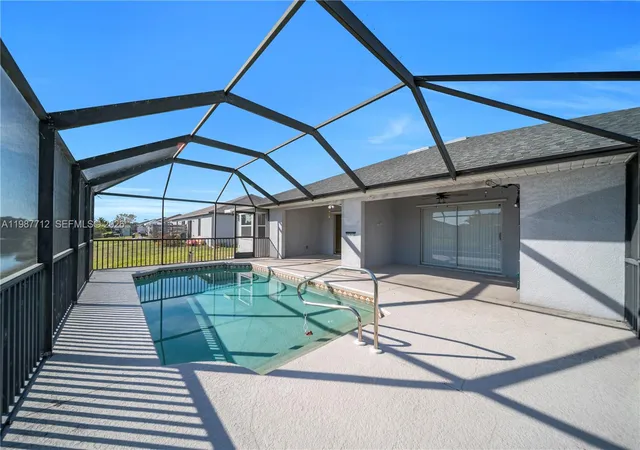 Homes for sale in Cape Coral, FL | 2032 Ne 6th St, Cape Coral, FL 33909 | MLS# A11987712
