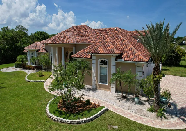 Photo 3 of Sale Pending at 6780 49th Street, Vero Beach, FL 32967 | MLS# B26005790 | Listing updated on 2026-09-23