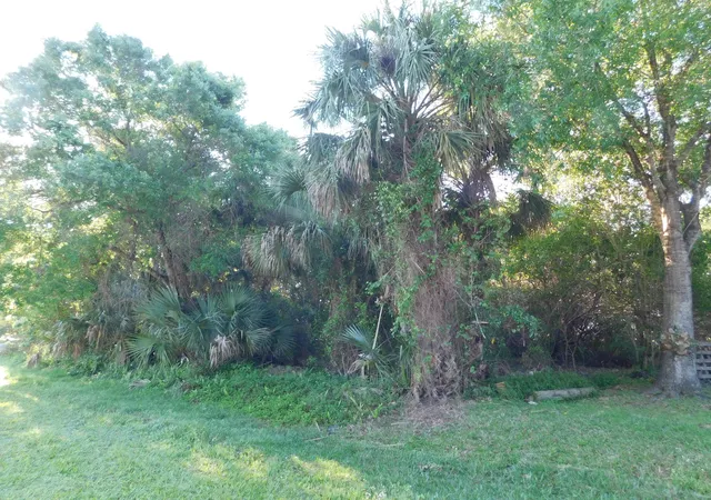 Photo 2 of Land for sale at 8401 Kenwood Rd, Fort Pierce, FL 34951 | MLS# B26005808 | Listing updated on 2026-09-02