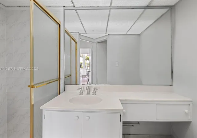 Homes for sale in Miami Beach, FL | 5055 Collins Avenue, Miami Beach, FL 33140 | Houzeo