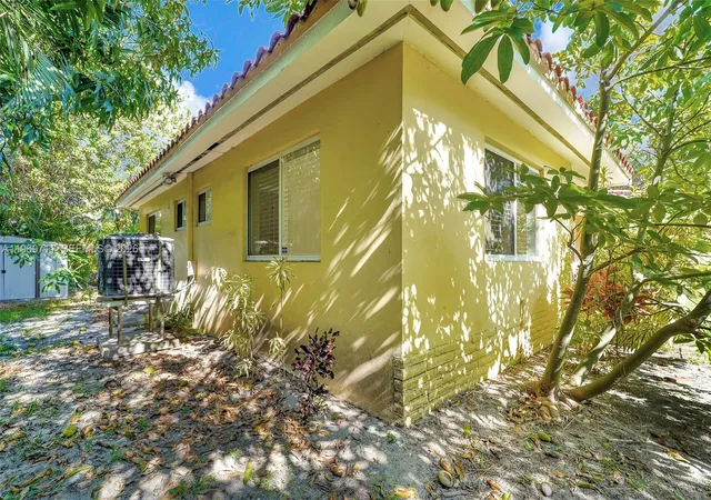 53rd image of 11919 Ne 8th Ave, Biscayne Park, FL 33161 | MLS# A11969711