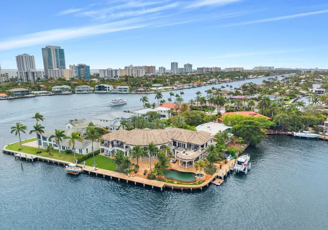 Photo 3 of Mansion for sale at 2593 Se 8th Street, Pompano Beach, FL 33062 | MLS# B26005855 | Listing updated on 2026-10-07