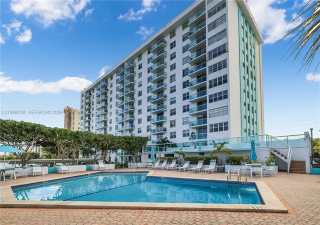 Homes for sale in North Miami Beach, FL | 2841 Ne 163rd St #1007, North Miami Beach, FL 33160 | MLS# A11988038