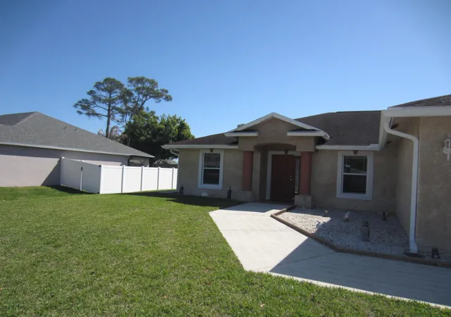 Photo 2 of Single family home for sale at 4702 Seagrape Dr, Fort Pierce, FL 34982 | MLS# B26005905 | Listing updated on 2026-09-25