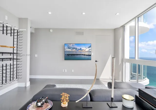 5th image of 6365 Collins Ave #4307, Miami Beach, FL 33141 | MLS# A11988270