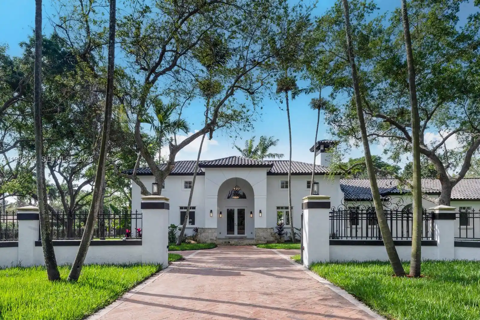 Photo 1 of Mansion for sale at 6200 Sw 130th Terrace, Pinecrest, FL 33156 | MLS# A11988194 | Listing updated on 2026-10-31