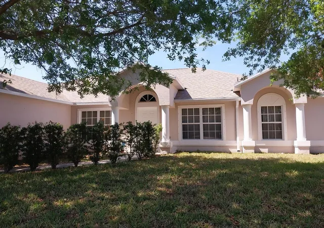 10th image of 245 Sw Starfish Ave, Port Saint Lucie, FL 34984 | MLS# B26006192