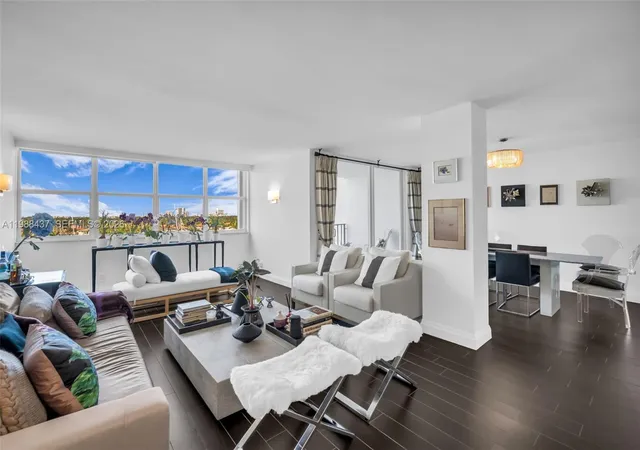 3rd image of 1400 S Ocean Dr #804, Hollywood, FL 33019 | MLS# A11988437