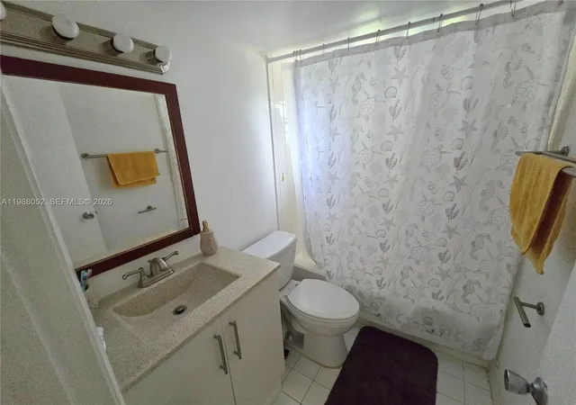 2nd image of 1811 Sabal Palm Dr, Davie, FL 33324