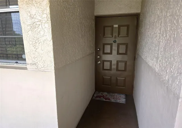4th image of 1811 Sabal Palm Dr #408, Davie, FL 33324 | MLS# A11988052