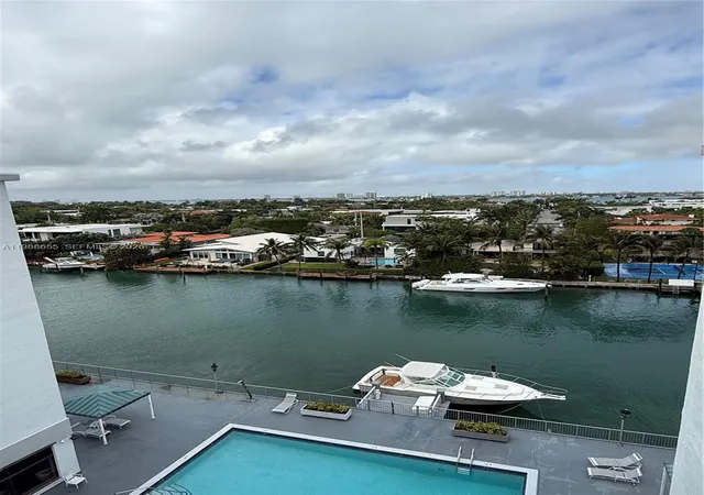 33rd image of 10000 W Bay Harbor Dr #PH4, Bay Harbor Islands, FL 33154 | MLS# A11988655