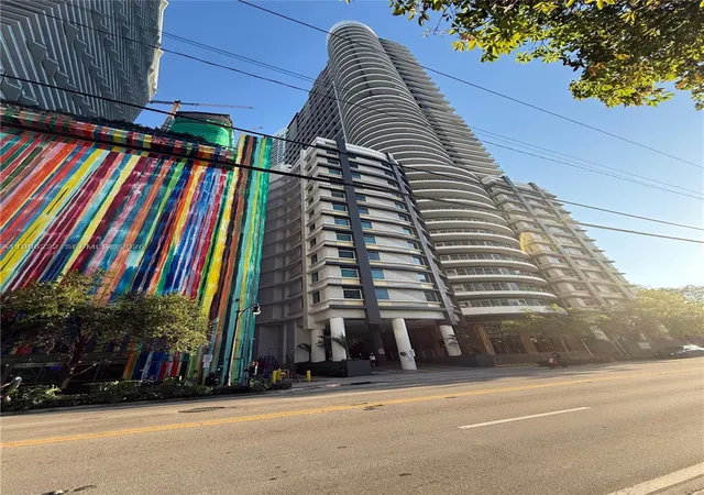 1st image of 60 Sw 13Th St #3017, Miami, FL 33130 | MLS# A11986222