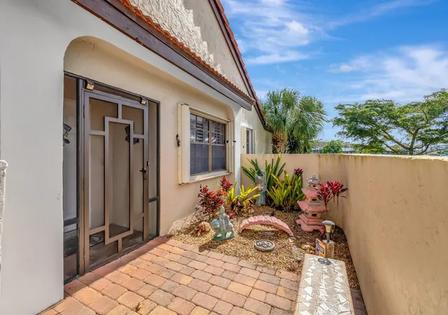 3rd image of 8240 Waterline Dr, Boynton Beach, FL 33472 | MLS# B26006411