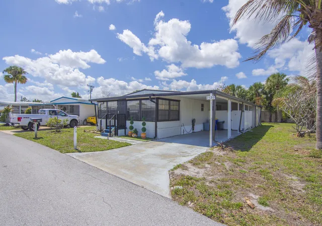 Photo 1 of Manufactured home for sale at 2520 Se Penny Ln, Stuart, FL | MLS# B26006430 | Listing updated on 2026-09-23