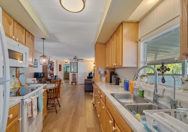 Photo 3 of Manufactured home for sale at 2520 SE Penny Ln, Stuart, FL | MLS# B26006430 | Listing updated on 2026-09-23