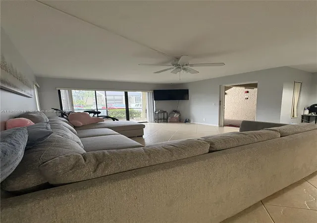 3rd image of 718 Sunny Pine Wy #D1, Greenacres, FL 33415 | MLS# A11988919