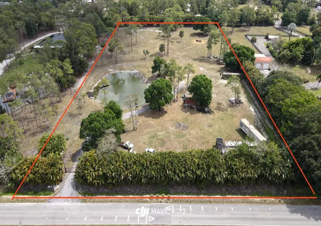4th image of 161 Tern Cir N, Loxahatchee Groves, FL 33470 | MLS# B26006477