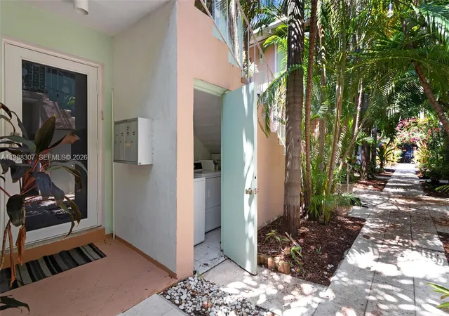 Homes for sale in Miami Beach, FL | 1117 Meridian Avenue, Miami Beach, FL 33139 | Houzeo