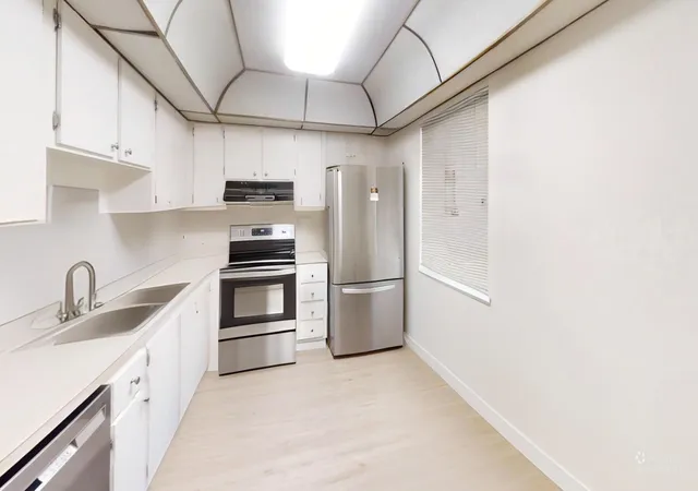 3rd image of 101 Se 3Rd Ave #605, Dania, FL 33004 | MLS# B26006583