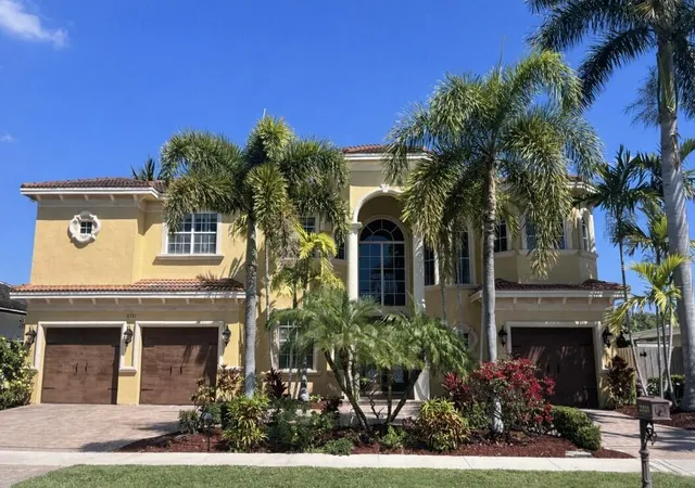 Homes for sale in Lighthouse Point, FL | 2221 Ne 48Th Ct, Lighthouse Point, FL 33064 | MLS# B26006674