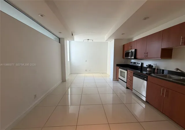 2nd image of 111 E Flagler St #606, Miami, FL 33131 | MLS# A11989377
