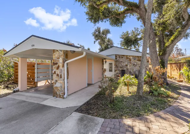 Photo 1 of Single family home for sale at 616 Dahlia Ln, Vero Beach, FL 32963 | MLS# B26006817 | Listing updated on 2026-09-23