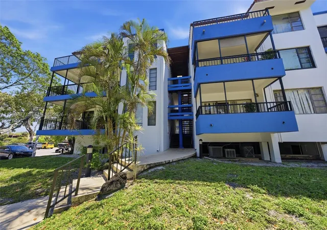 3rd image of 6010 S Falls Cir Dr #323, Lauderhill, FL 33319 | MLS# A11989477