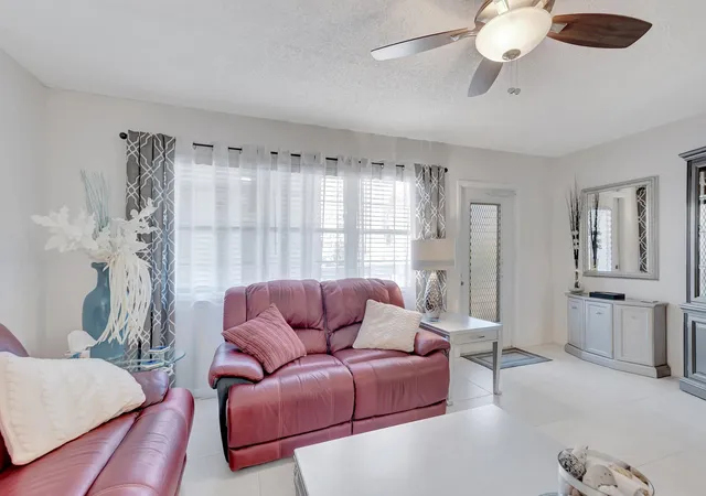 Homes for sale in Deerfield Beach, FL | 2051 Cambridge C, Deerfield Beach, FL 33442 | MLS# B26006947