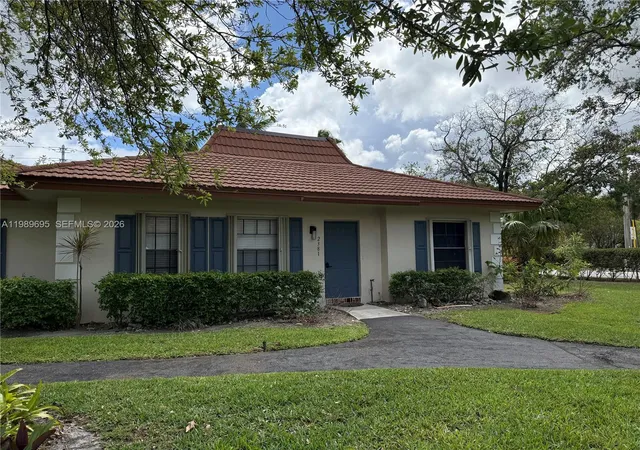 2nd image of 2381 Sw 70th Ave #49, Davie, FL 33317 | MLS# A11989695
