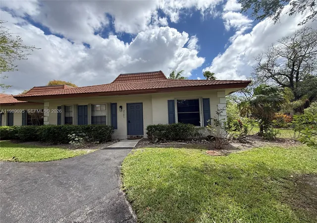 3rd image of 2381 Sw 70Th Ave, Davie, FL 33317