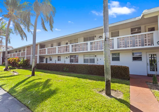 Photo 2 of Condo for sale at 30 Se 13th Street #B3, Boca Raton, FL 33432 | MLS# B26007031 | Listing updated on 2026-09-10