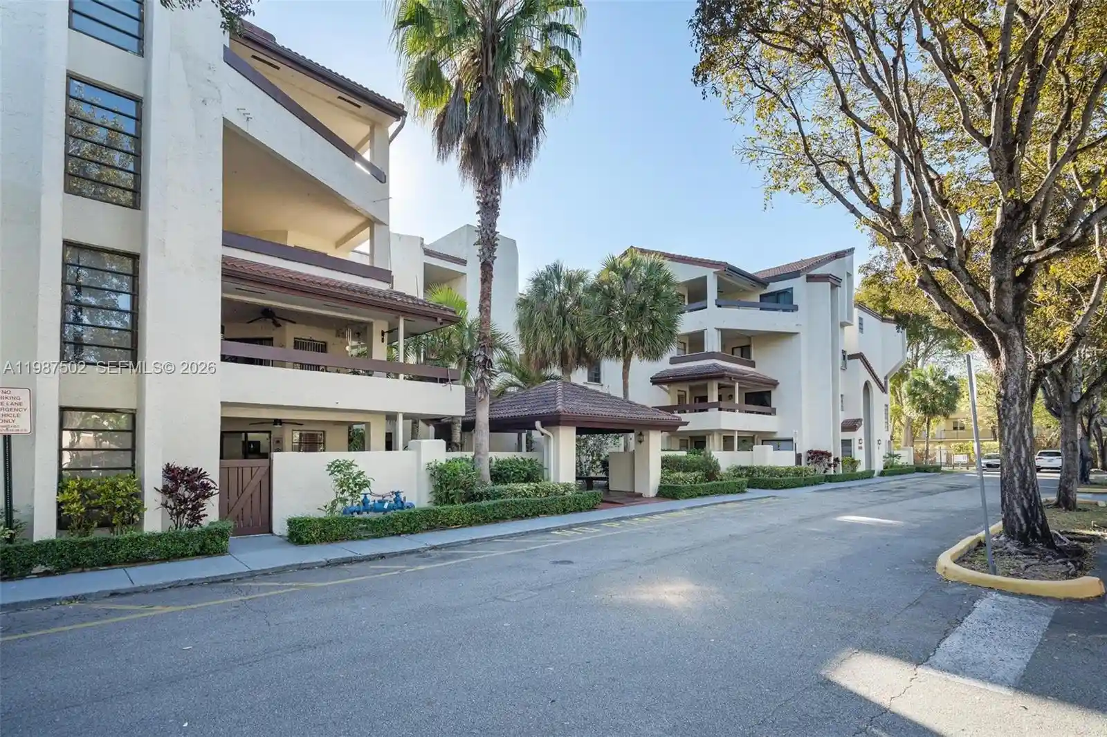 Listing Photo 1 - Condo for sale in 9040 Sw 125Th Ave located at 9040 Sw 125Th Ave, Miami, FL 33186 - Unit #D408