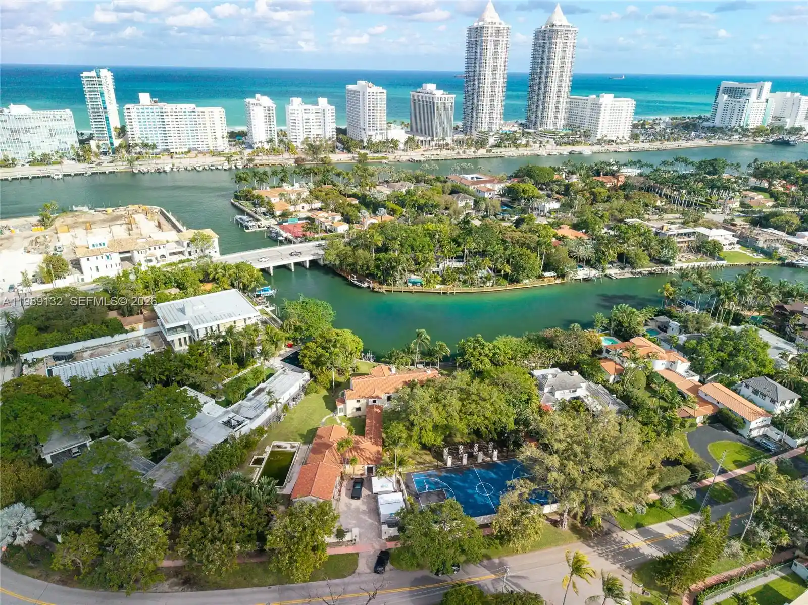 Photo 1 of Mansion for sale at 5005 Lakeview Dr, Miami Beach, FL 33140 | MLS# A11989132 | Listing updated on 2026-10-31