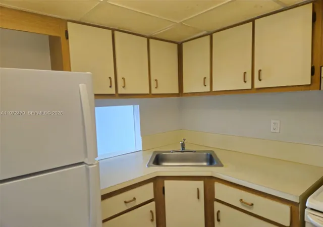 1st image of 4550 Nw 9Th St #704E, Miami, FL 33126 | MLS# A11972479