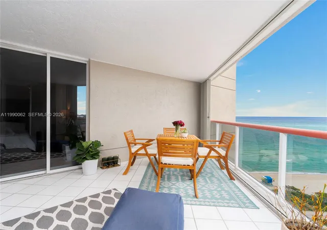 2nd image of 6767 Collins Ave #1704, Miami Beach, FL 33141 | MLS# A11990062