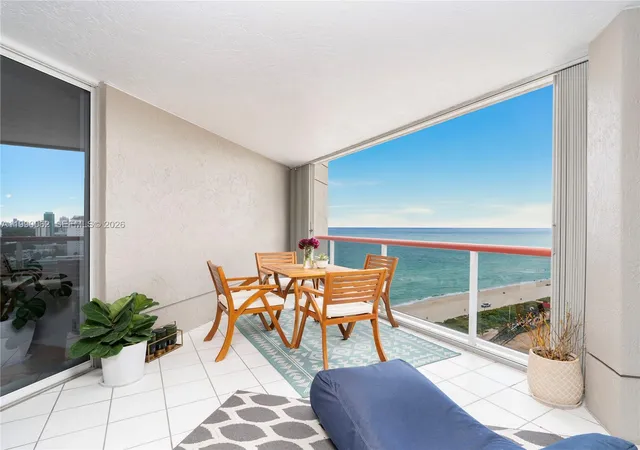3rd image of 6767 Collins Ave #1704, Miami Beach, FL 33141 | MLS# A11990062