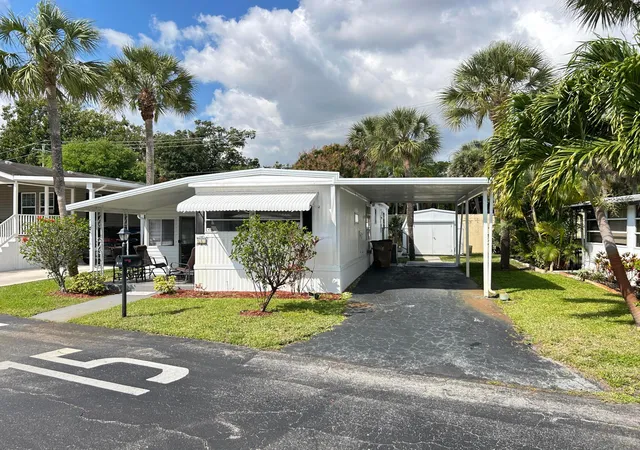 Homes for sale in Deerfield Beach, FL | 615 Alamanda Ln, Deerfield Beach, FL 33442 | MLS# B26007351