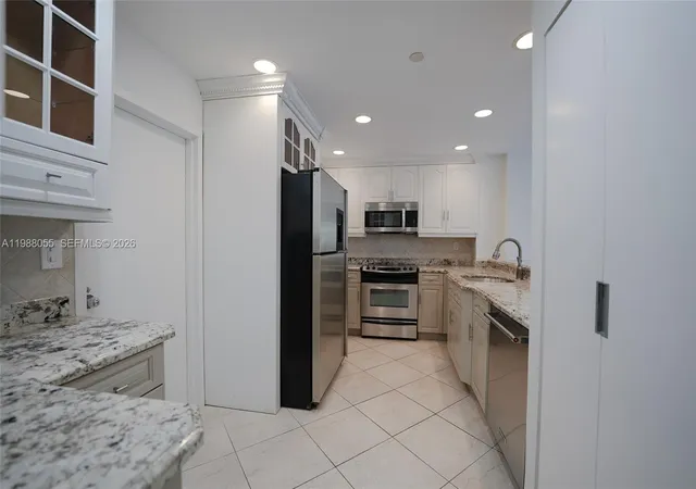 5th image of 151 Crandon Blvd 320 #320, Key Biscayne, FL 33149 | MLS# A11988055