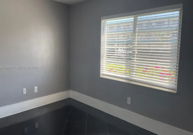 14th image of 3944 Ne 167th St #106, North Miami Beach, FL 33160 | MLS# A11988054