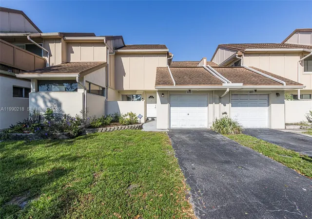 Homes for sale in Plantation, FL | 835 Nw 80th Ter #11, Plantation, FL 33324 | MLS# A11990218