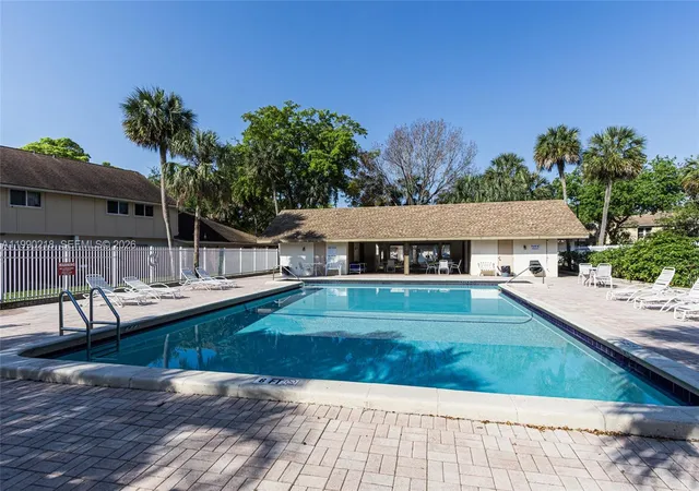 Homes for sale in Plantation, FL | 835 Nw 80th Ter #11, Plantation, FL 33324 | MLS# A11990218