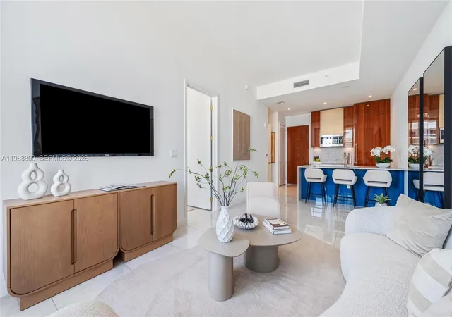 5th image of 2655 S Bayshore Dr #1608, Miami, FL 33133 | MLS# A11988800