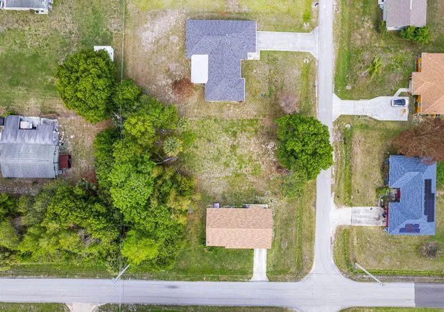 Photo 3 of Sale Pending at 3804 Ave M, Fort Pierce, FL 34947 | MLS# B26007608 | Listing updated on 2026-10-07